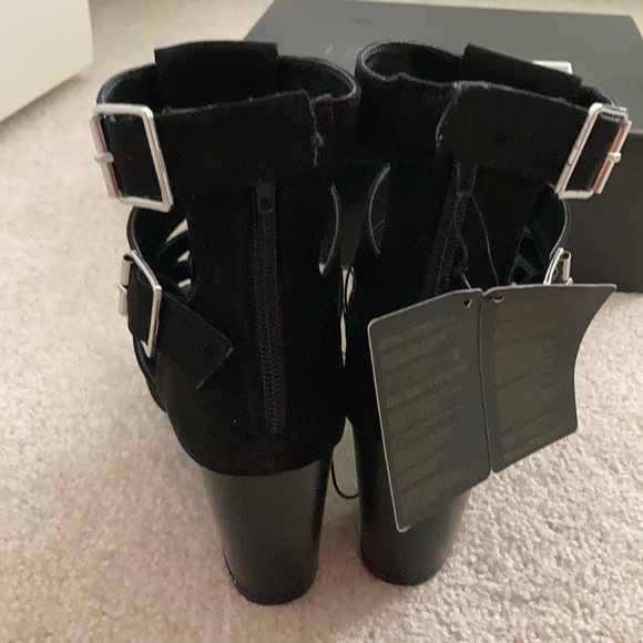 NWT Forever 21 Strappy Heels - Picture 4 of 5